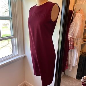 Kasper work dress in a pretty burgundy/berry.